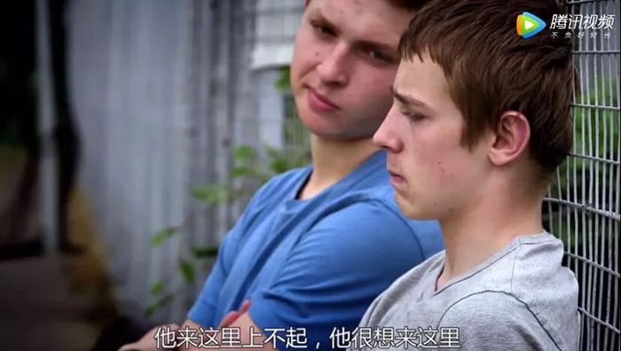 兩個(gè)學(xué)生 移民英國(guó)